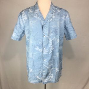 Levi’s Short Sleeve Button Up Blue Cubano Camo
